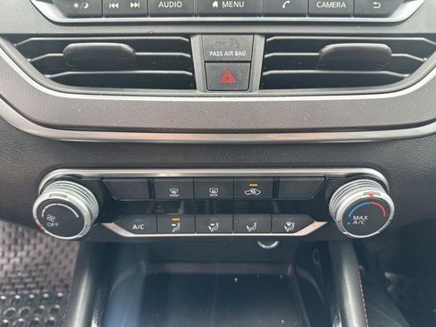 Used 2023 Nissan Altima 2.5 SR image 11