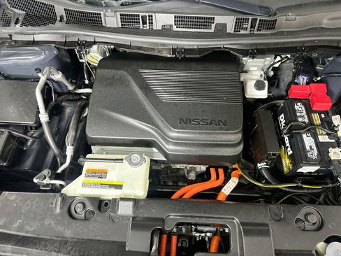 Used 2024 Nissan Leaf S FWD image 30