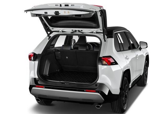 Used 2023 Toyota RAV4 XLE Premium image 7