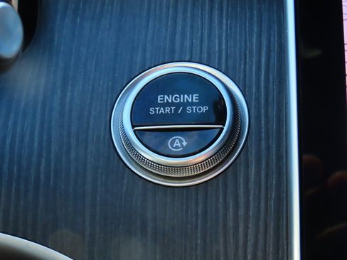 Used 2022 Mercedes-Benz C 300 4MATIC Sedan image 28