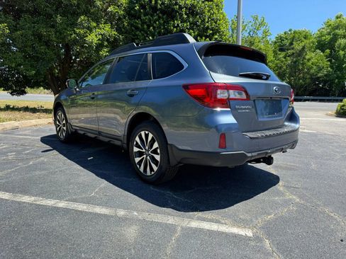 Used 2017 Subaru Outback 3.6R Limited AWD/4WD image 4