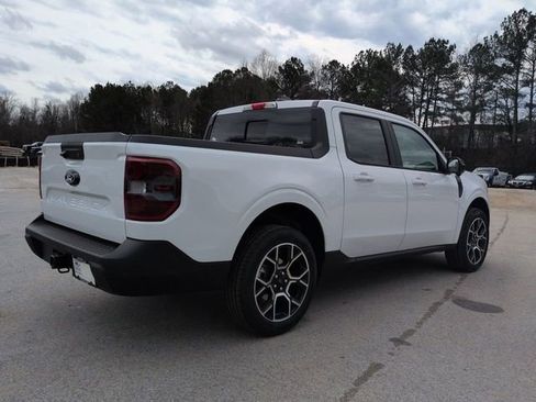 New 2026 Ford Maverick Lariat image 4