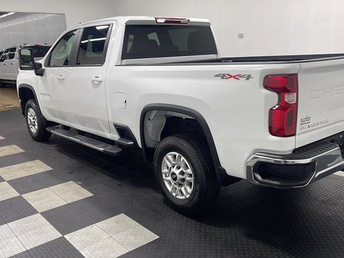 Used 2025 Chevrolet Silverado 2500 LT w/ Convenience Package AWD/4WD image 15