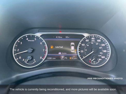 Used 2025 Nissan Sentra SR FWD image 16