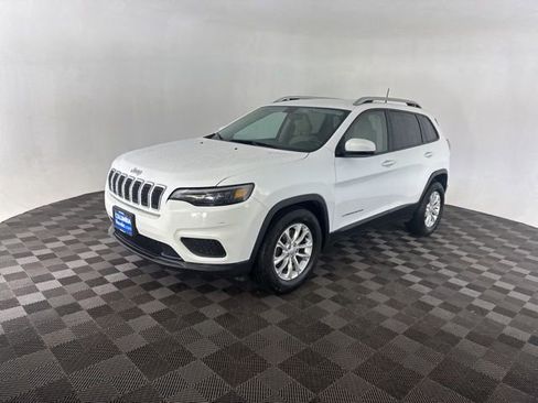 Used 2020 Jeep Cherokee Latitude w/ Cold Weather Group image 4