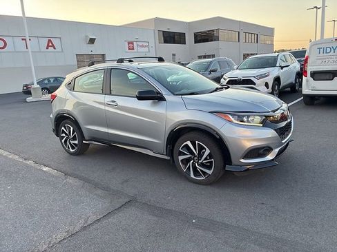 Used 2019 Honda HR-V Sport image 3