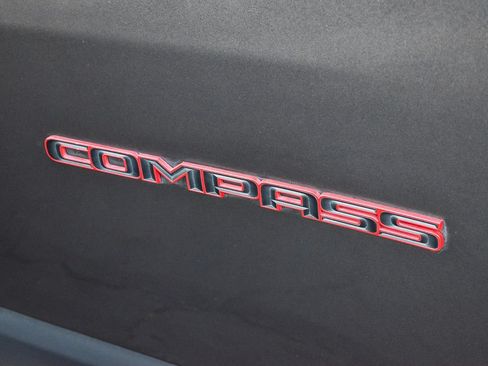 Used 2023 Jeep Compass Trailhawk AWD/4WD image 10