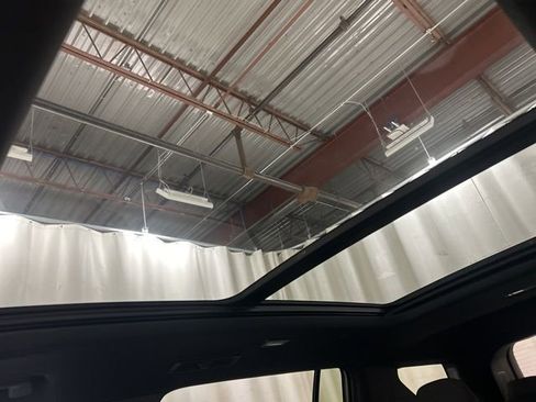 Used 2024 Chevrolet Traverse Z71 image 26