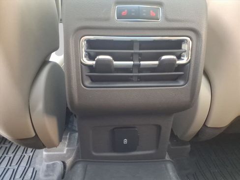 Used 2021 Lincoln Corsair Reserve w/ Equipment Group 201A image 8