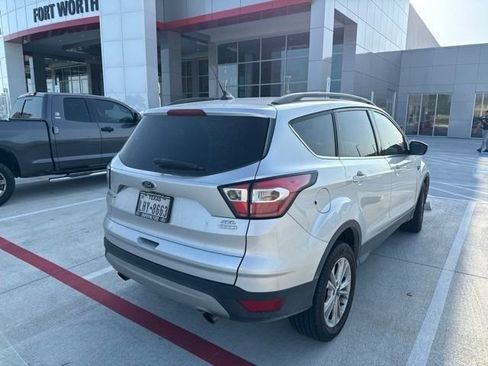 Used 2018 Ford Escape SEL FWD image 8