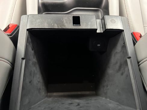 Used 2025 Ford Explorer Active w/ Active Comfort Package image 45