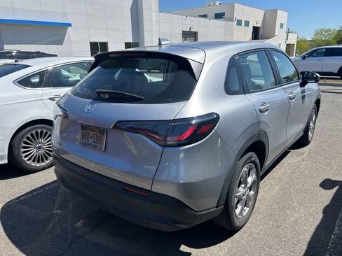 Used 2023 Honda HR-V LX image 5