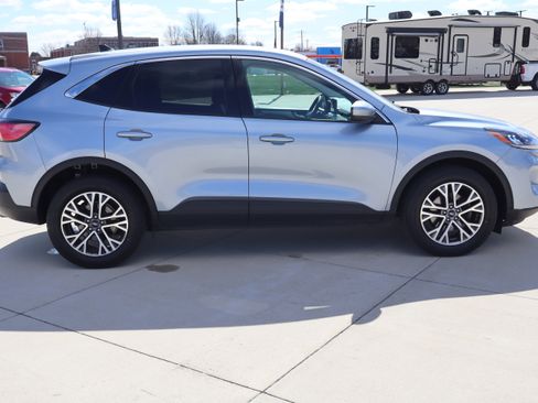 Used 2022 Ford Escape SEL image 5