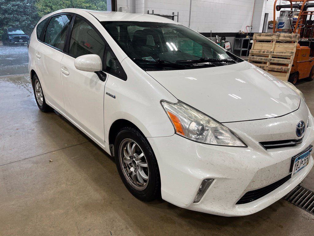 Used 2012 Toyota Prius V Two FWD image 4