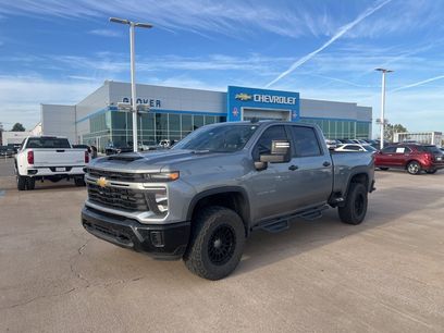 Used 2024 Chevrolet Silverado 2500 Custom w/ Custom Value Package