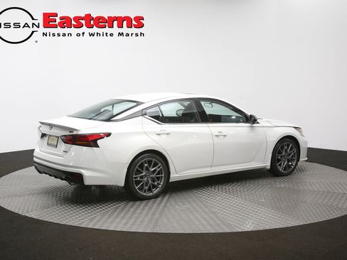Used 2024 Nissan Altima 2.0 SR FWD image 40