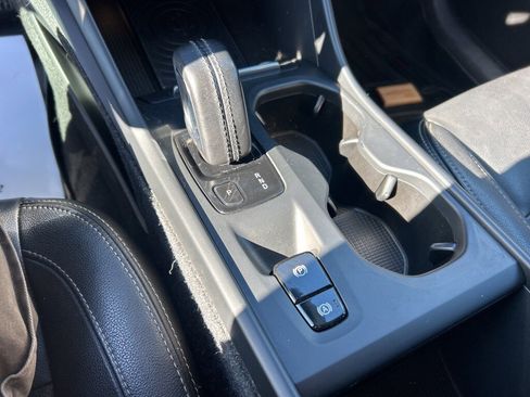 Used 2019 Volvo XC40 T5 Momentum image 11