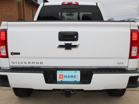 Used 2018 Chevrolet Silverado 1500 LTZ Z71 image 7