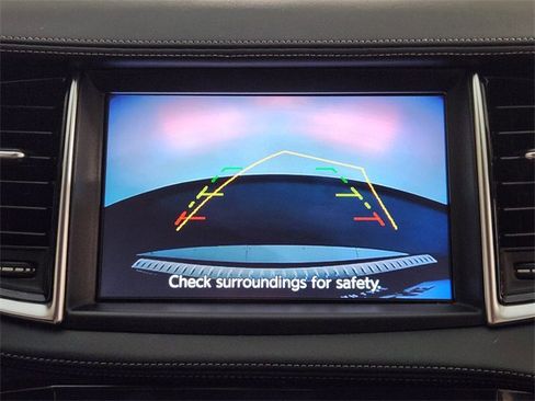 Used 2019 INFINITI QX50 Luxe w/ Navigation Package image 18
