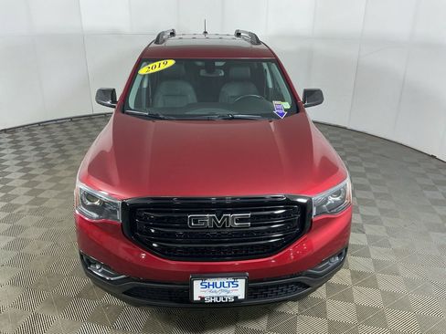 Used 2019 GMC Acadia SLT w/ Black Edition image 2