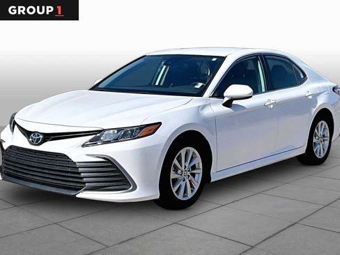 Used 2021 Toyota Camry LE FWD image 1