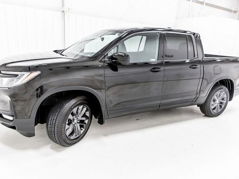 Used 2023 Honda Ridgeline Sport image 3
