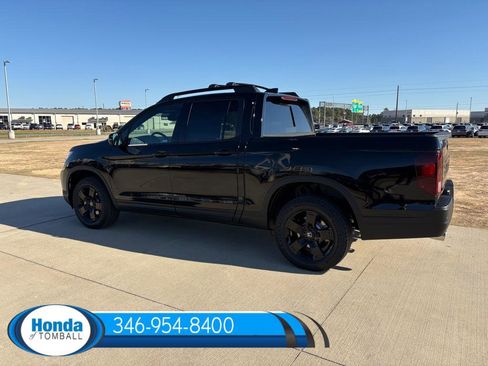New 2026 Honda Ridgeline Black Edition image 4