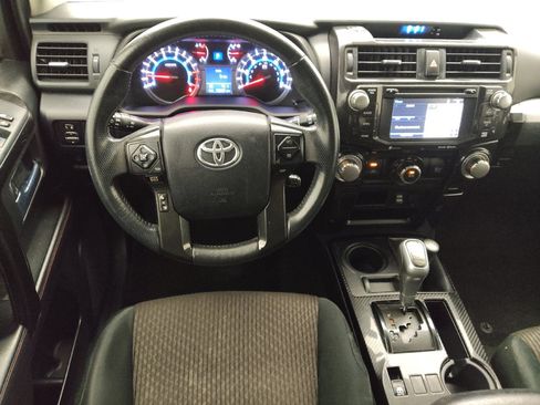 Used 2017 Toyota 4Runner TRD Off-Road AWD/4WD image 22