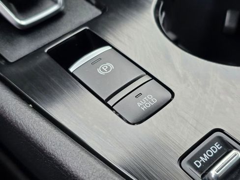 Used 2025 Nissan Rogue SV image 33