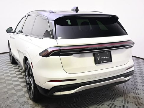 Certified 2024 Lincoln Nautilus Reserve w/ Equipment Group 203A AWD/4WD image 4