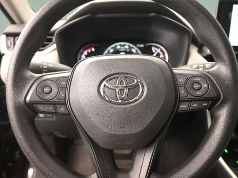 Used 2025 Toyota RAV4 XLE image 27