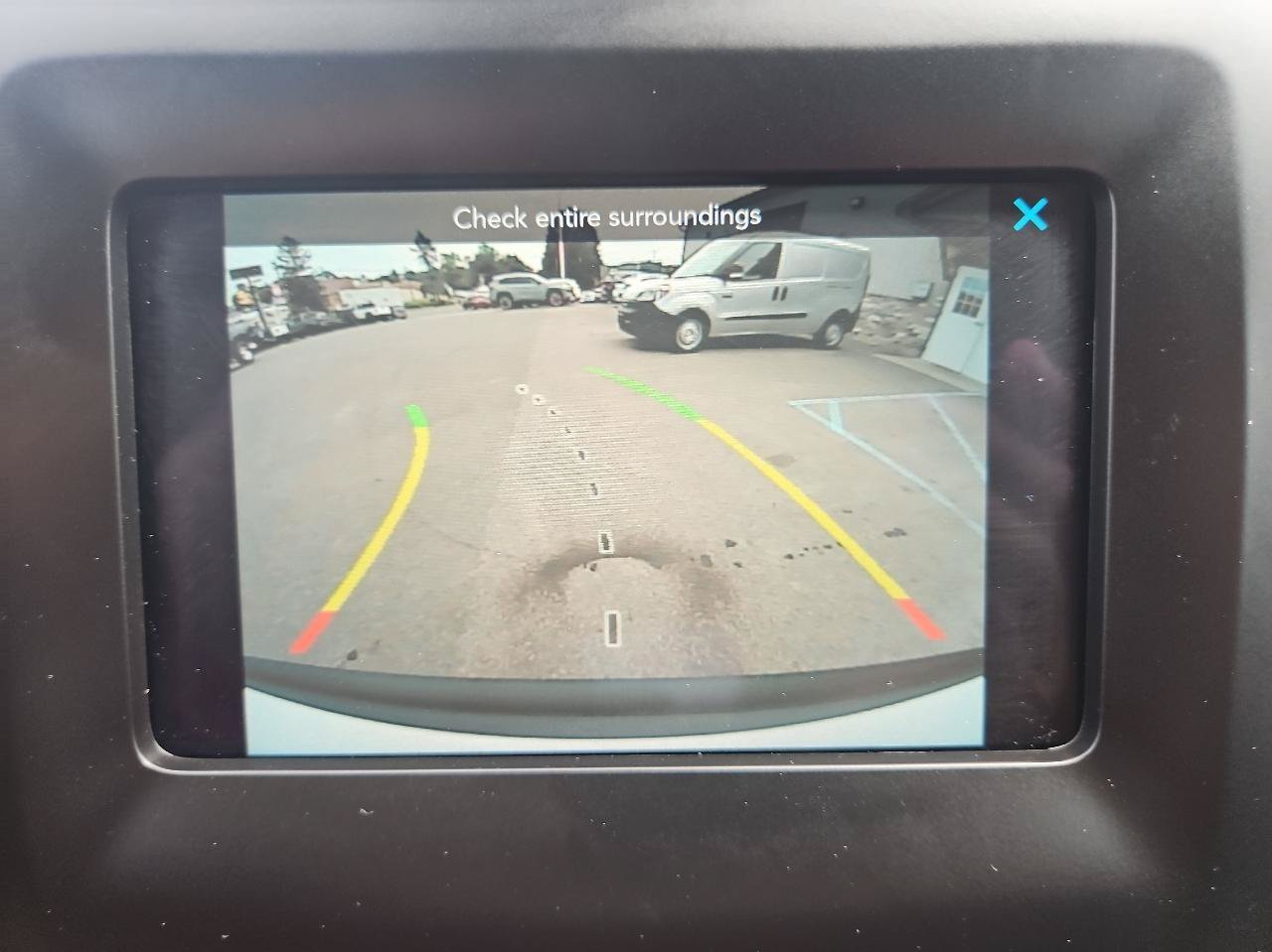 Used 2021 Jeep Cherokee Latitude Lux w/ Mopar Interior Package AWD/4WD image 31