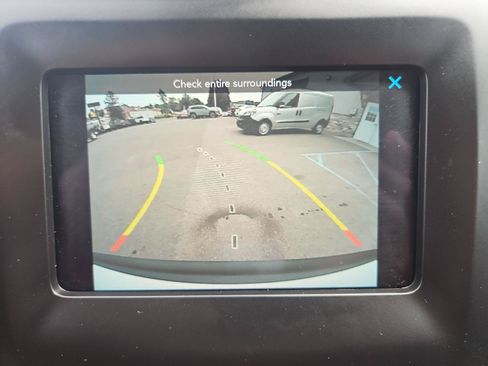 Used 2021 Jeep Cherokee Latitude Lux w/ Mopar Interior Package AWD/4WD image 31