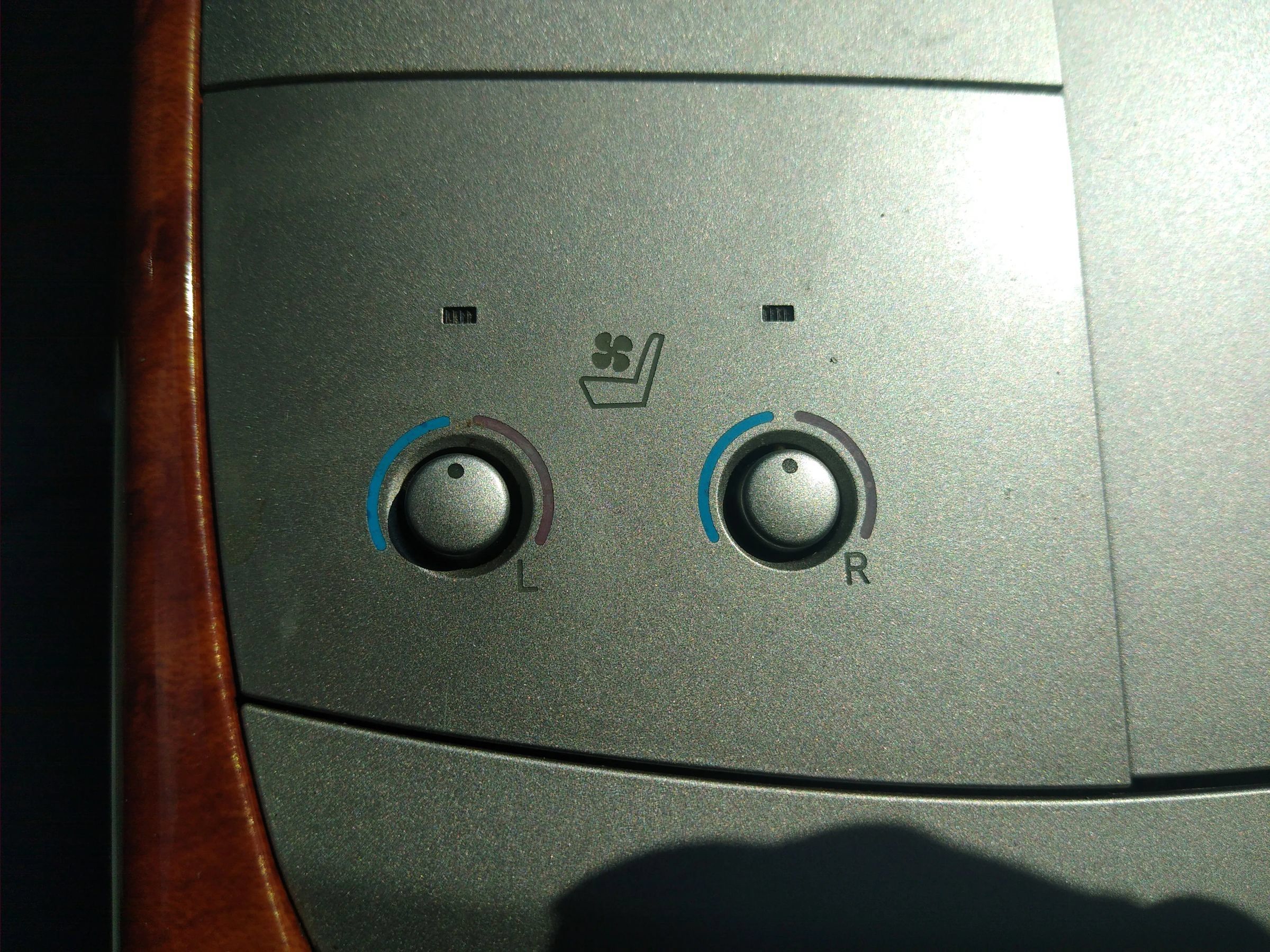 Used 2006 Toyota Avalon Limited FWD image 21