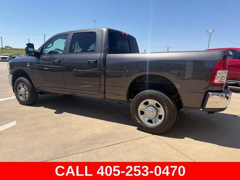 Used 2024 RAM 2500 Tradesman w/ Chrome Appearance Group AWD/4WD image 5