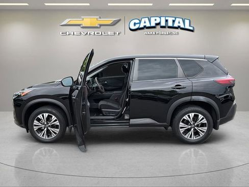 Used 2023 Nissan Rogue SV AWD/4WD image 9