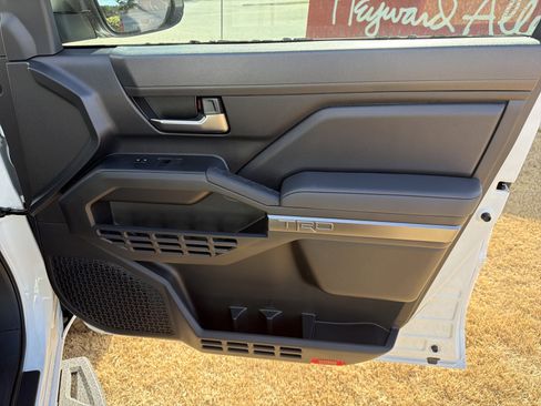 New 2025 Toyota Tacoma TRD Off-Road AWD/4WD image 23