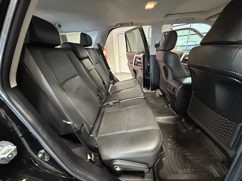 Used 2017 Toyota 4Runner Limited AWD/4WD image 49