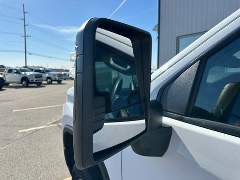 Used 2021 Chevrolet Silverado 2500 W/T w/ WT Convenience Package image 17