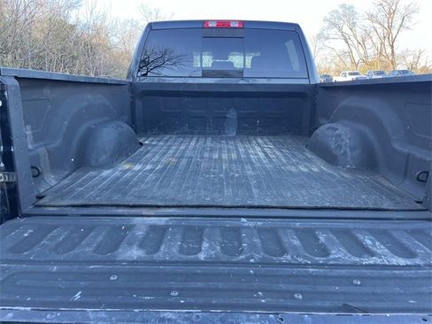 Used 2017 RAM 2500 SLT image 10