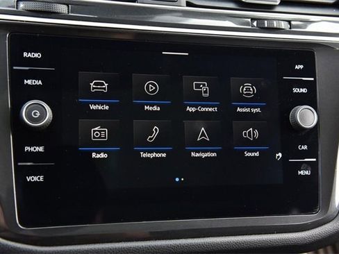 Certified 2024 Volkswagen Tiguan SE image 14