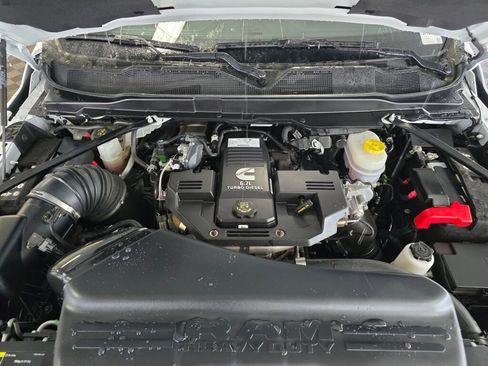 Used 2024 RAM 2500 Limited image 9