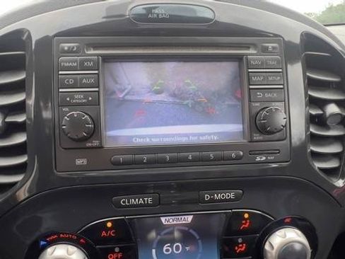 Used 2011 Nissan Juke SL AWD/4WD image 15
