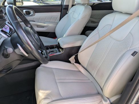 Certified 2023 Kia Sorento SX Prestige image 27