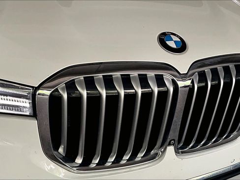 Used 2022 BMW X7 xDrive40i w/ Premium Package AWD/4WD image 29