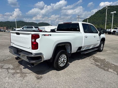Used 2025 Chevrolet Silverado 2500 LT w/ Convenience Package AWD/4WD image 5