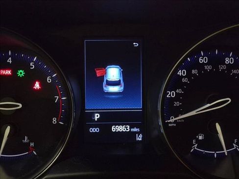 Used 2019 Toyota C-HR Limited FWD image 22