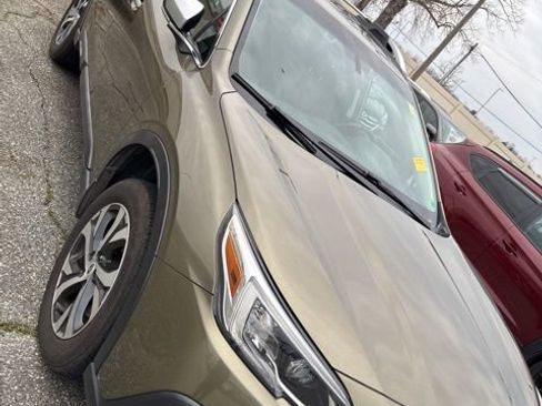 Used 2022 Subaru Outback Touring image 3