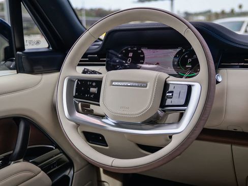 New 2026 Land Rover Range Rover SE image 15