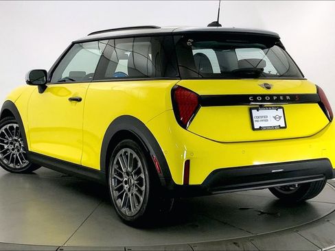 Certified 2025 MINI Cooper S image 10